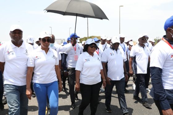 Vice-Presidente lidera marcha em memória às vítimas das estradas